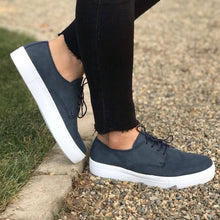 Load image into Gallery viewer, MEN CLASSY SNEAKERS BLUE
