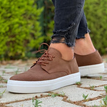 Load image into Gallery viewer, MEN CLASSY SNEAKERS BROWN
