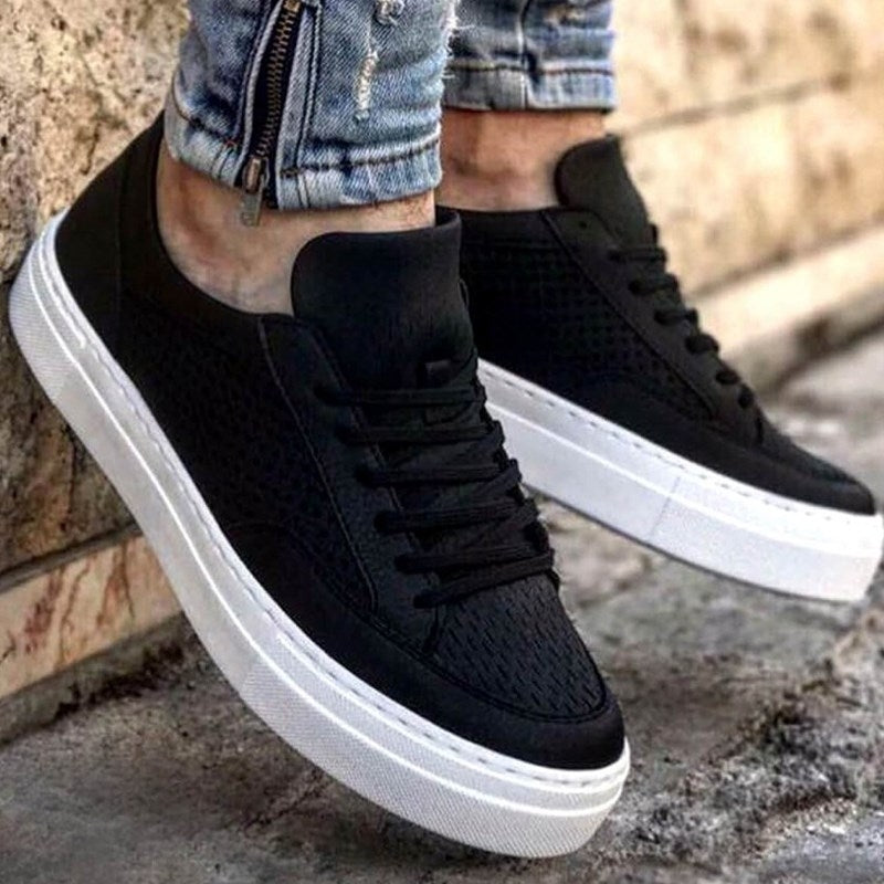 MEN LOW SNEAKERS BLACK/WHITE